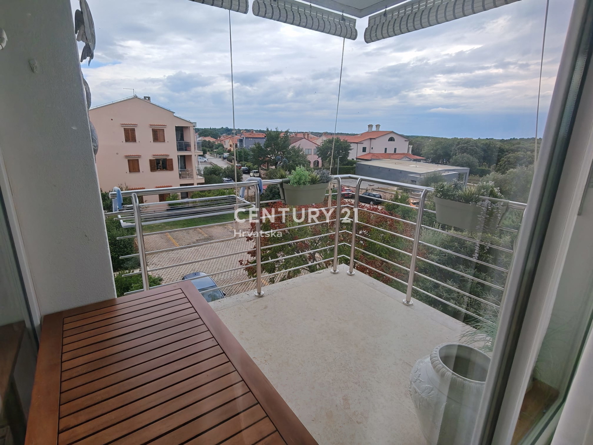 ROVINJ, VENDESI APPARTAMENTO SU DUE LIVELLI