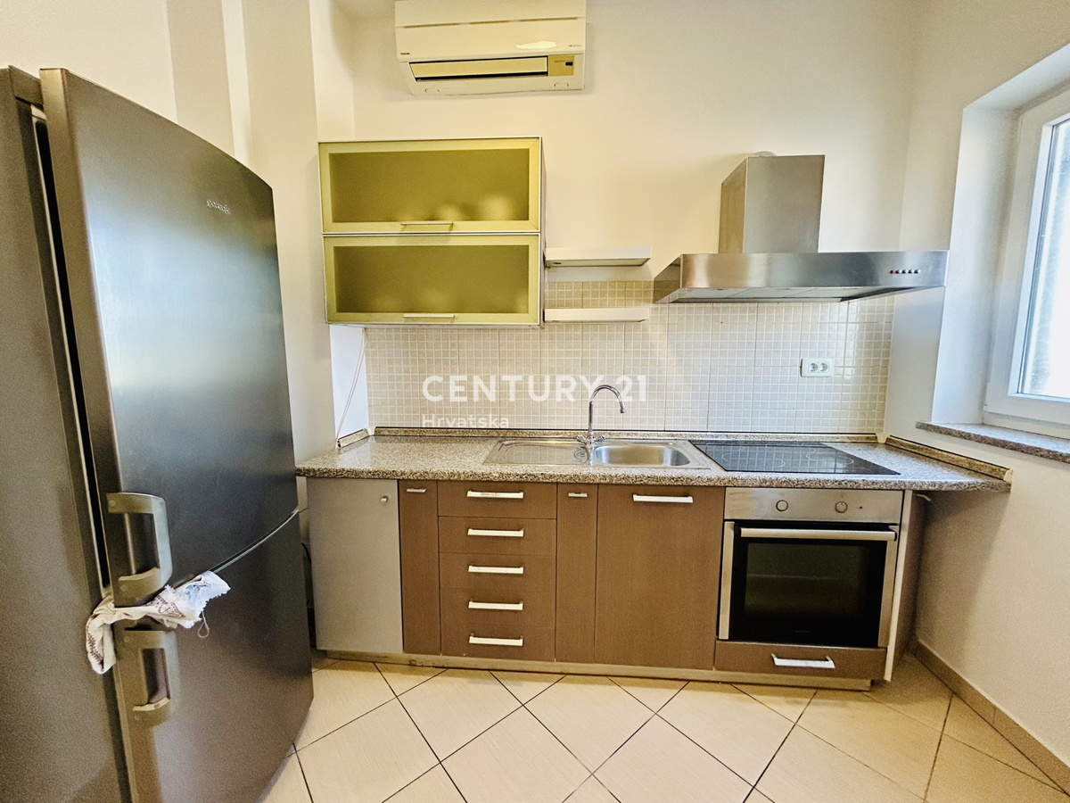 UMAGO, DINTORNI, APPARTAMENTO AL PIANO TERRA A SOLI 150 METRI DALLA SPIAGGIA