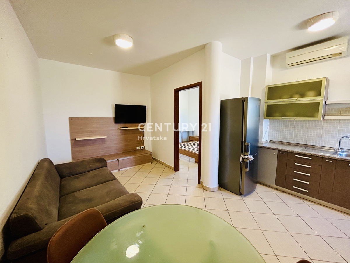 UMAGO, DINTORNI, APPARTAMENTO AL PIANO TERRA A SOLI 150 METRI DALLA SPIAGGIA