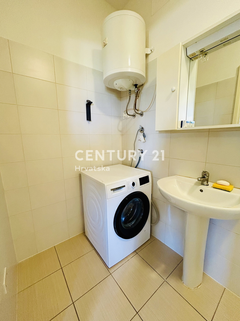 UMAGO, DINTORNI, APPARTAMENTO AL PIANO TERRA A SOLI 150 METRI DALLA SPIAGGIA