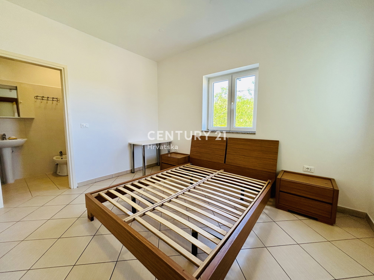 UMAGO, DINTORNI, APPARTAMENTO AL PIANO TERRA A SOLI 150 METRI DALLA SPIAGGIA