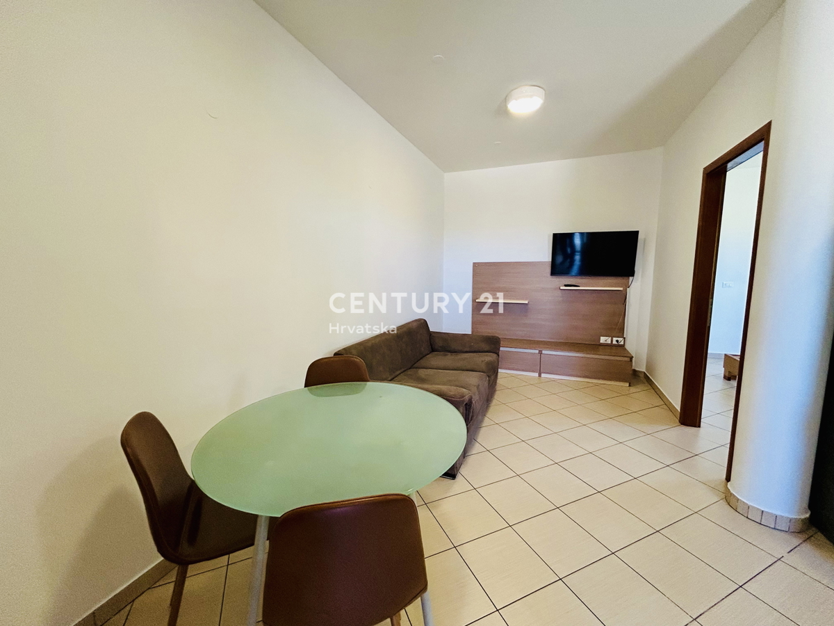 UMAGO, DINTORNI, APPARTAMENTO AL PIANO TERRA A SOLI 150 METRI DALLA SPIAGGIA