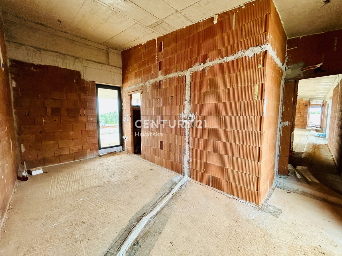 BUJE, DINTORNI, VILLA MODERNA DAL DESIGN CONTEMPORANEO