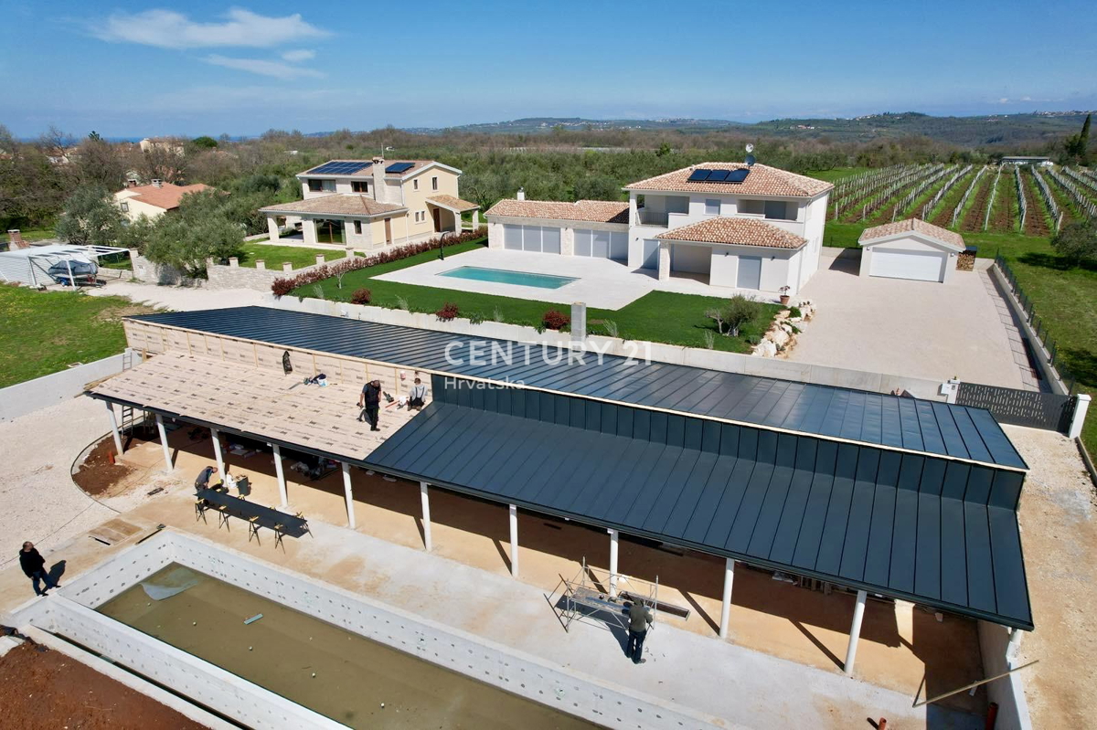 BUJE, DINTORNI, VILLA MODERNA DAL DESIGN CONTEMPORANEO