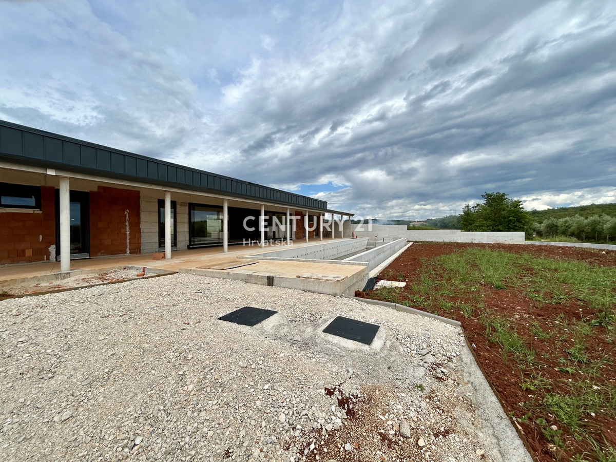 BUJE, DINTORNI, VILLA MODERNA DAL DESIGN CONTEMPORANEO