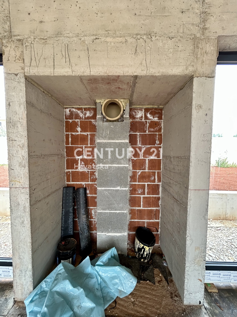 BUJE, DINTORNI, VILLA MODERNA DAL DESIGN CONTEMPORANEO