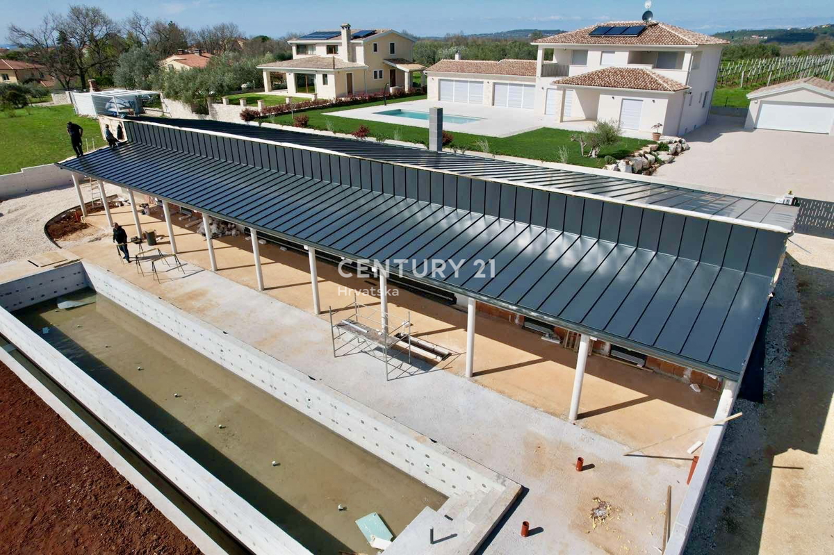 BUJE, DINTORNI, VILLA MODERNA DAL DESIGN CONTEMPORANEO