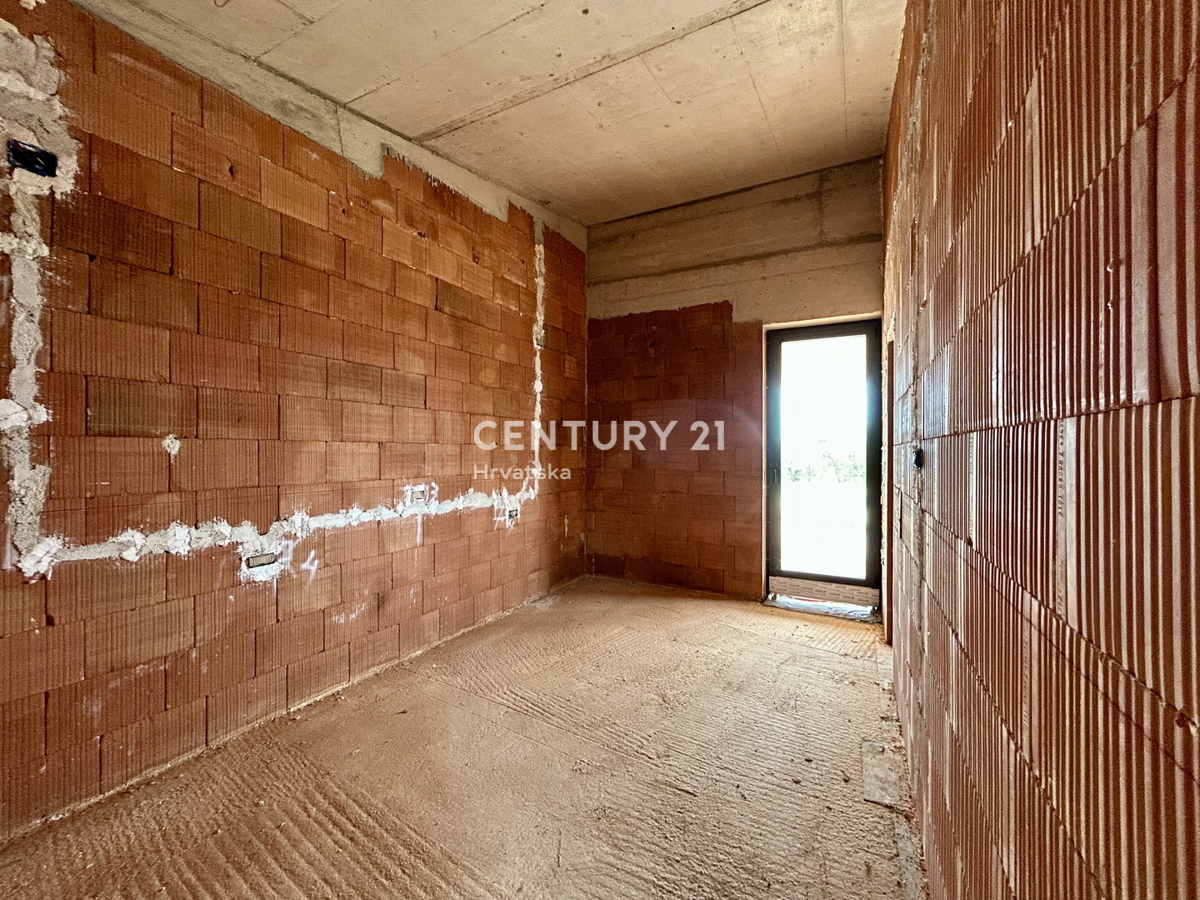 BUJE, DINTORNI, VILLA MODERNA DAL DESIGN CONTEMPORANEO