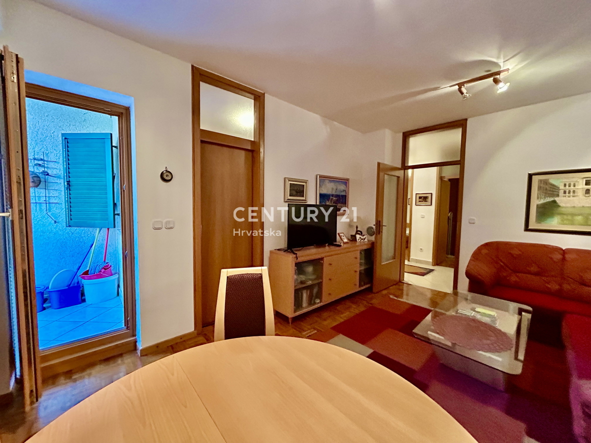 UMAG, CENTRO, APPARTAMENTO CON MOLTO POTENZIALE IN OTTIMA POSIZIONE