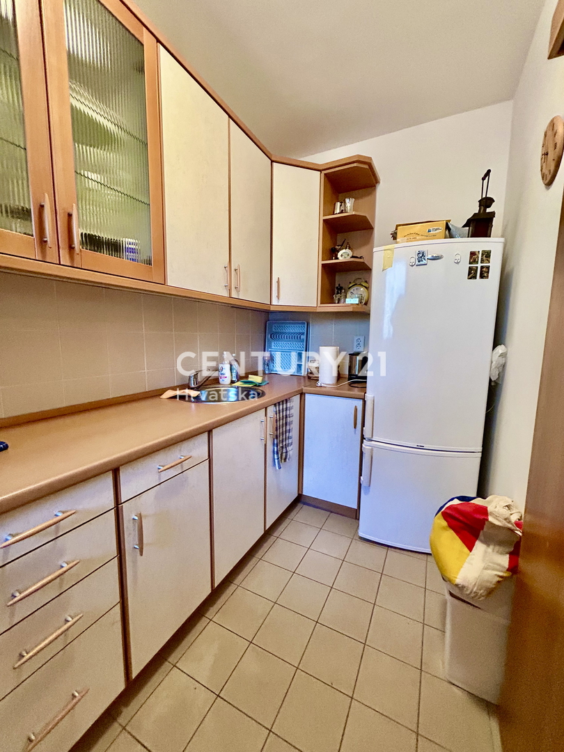 UMAG, CENTRO, APPARTAMENTO CON MOLTO POTENZIALE IN OTTIMA POSIZIONE