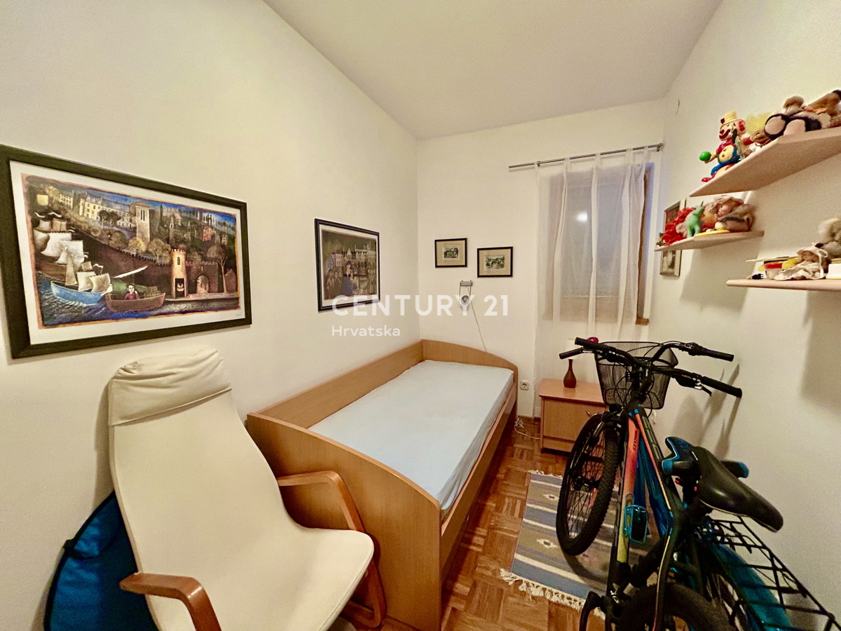 UMAG, CENTRO, APPARTAMENTO CON MOLTO POTENZIALE IN OTTIMA POSIZIONE