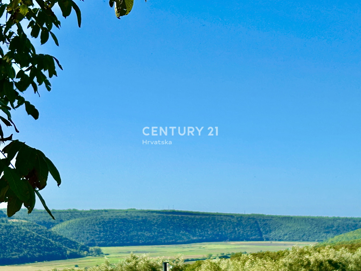 GROŽNJAN, DINTORNI, CASA IN PIETRA CON VISTA PANORAMICA