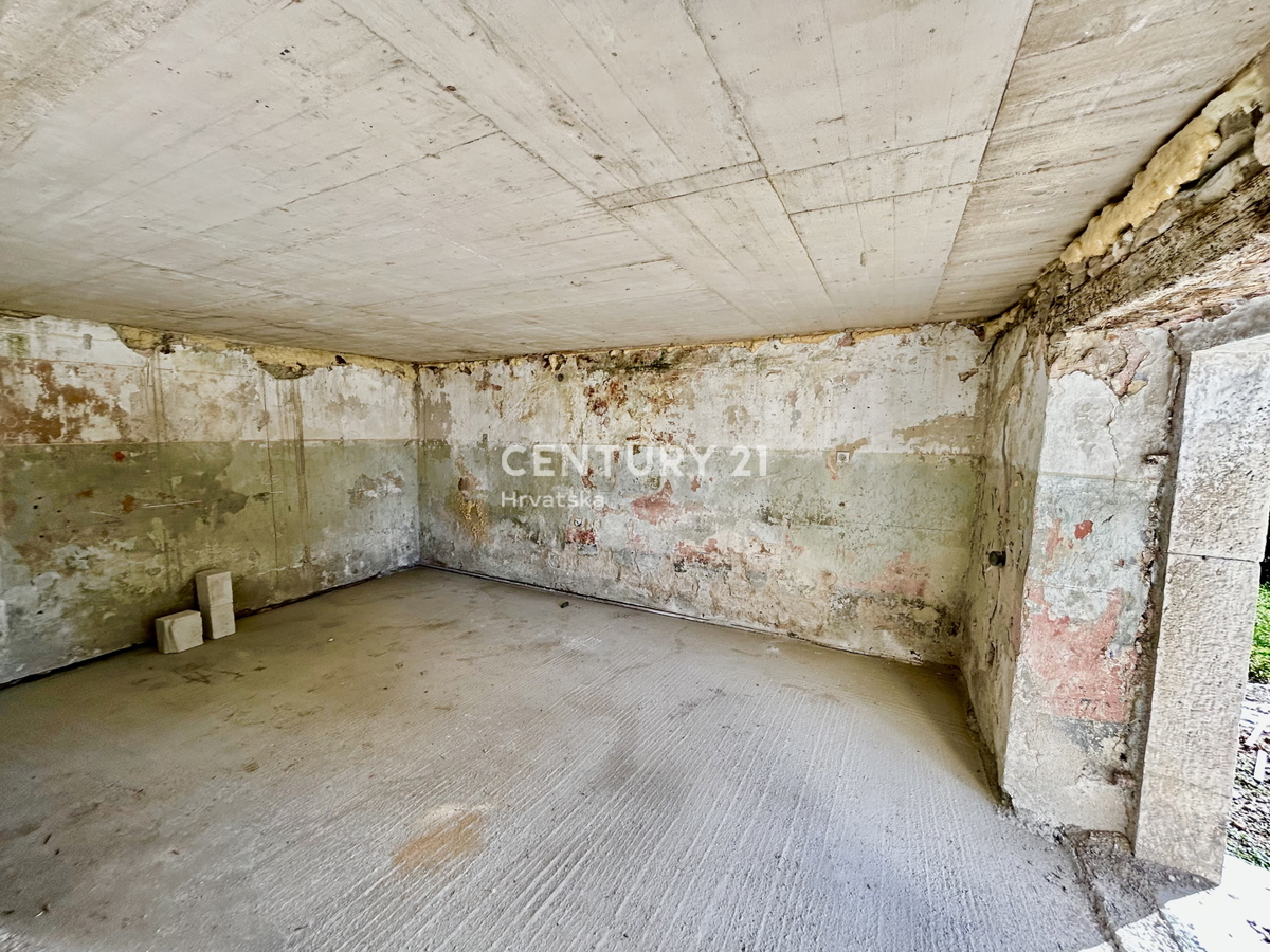 GROŽNJAN, DINTORNI, CASA IN PIETRA CON VISTA PANORAMICA