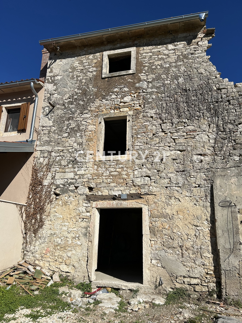 GROŽNJAN, DINTORNI, CASA IN PIETRA CON VISTA PANORAMICA