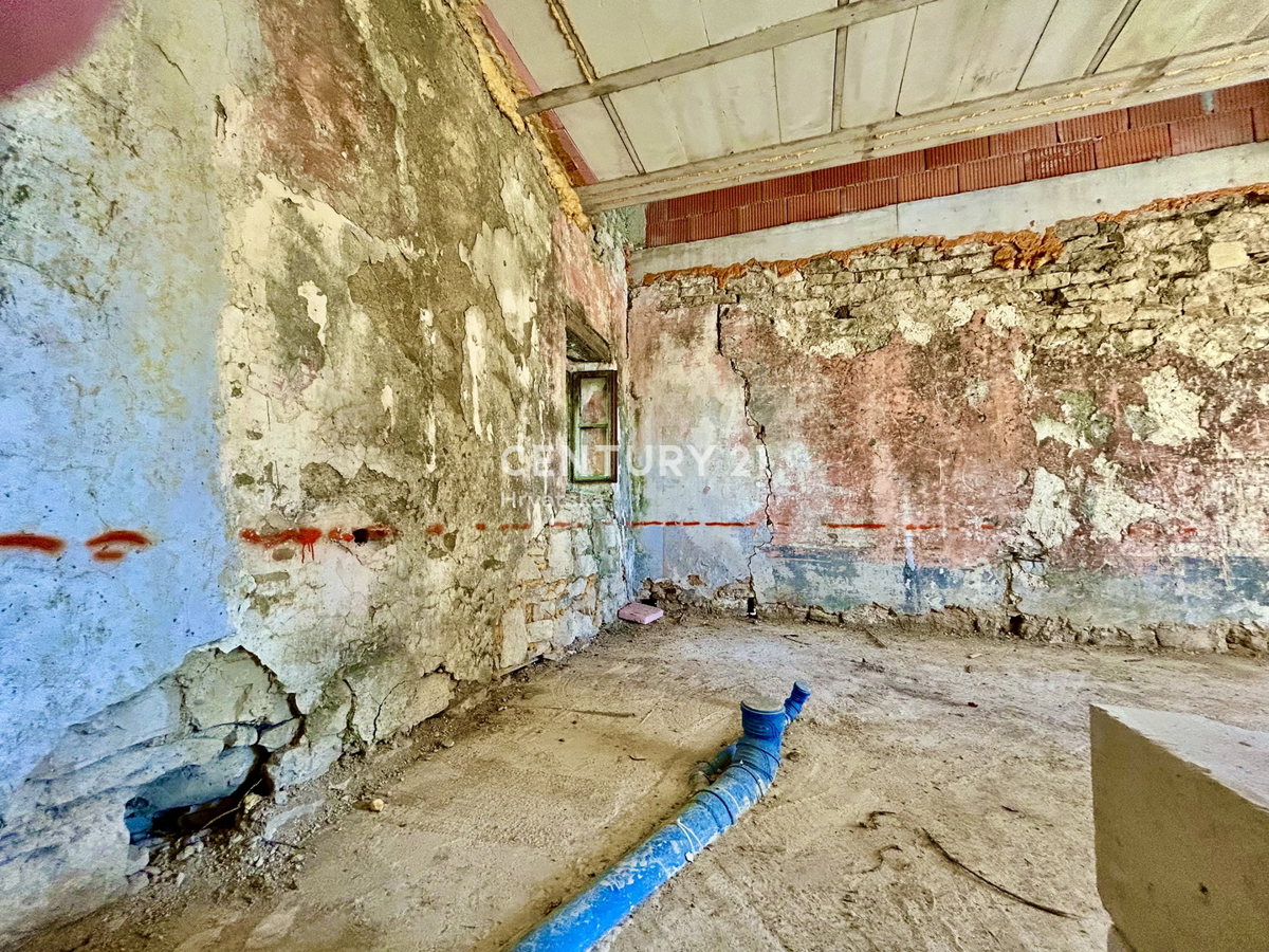 GROŽNJAN, DINTORNI, CASA IN PIETRA CON VISTA PANORAMICA