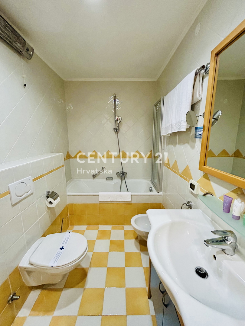 Umag, Crveni Vrh, Esclusiva Agenzia C21 Appartamento con vista mare