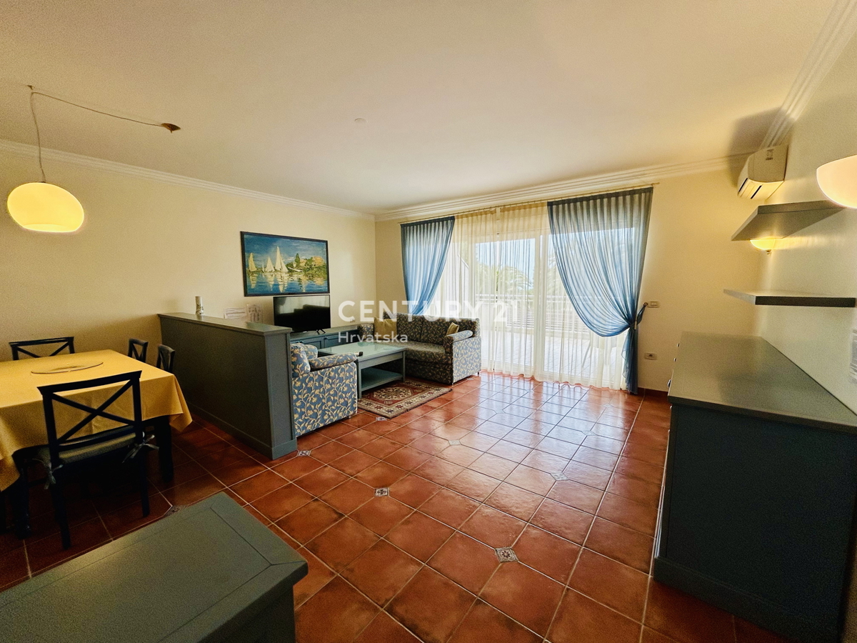 Umag, Crveni Vrh, Esclusiva Agenzia C21 Appartamento con vista mare