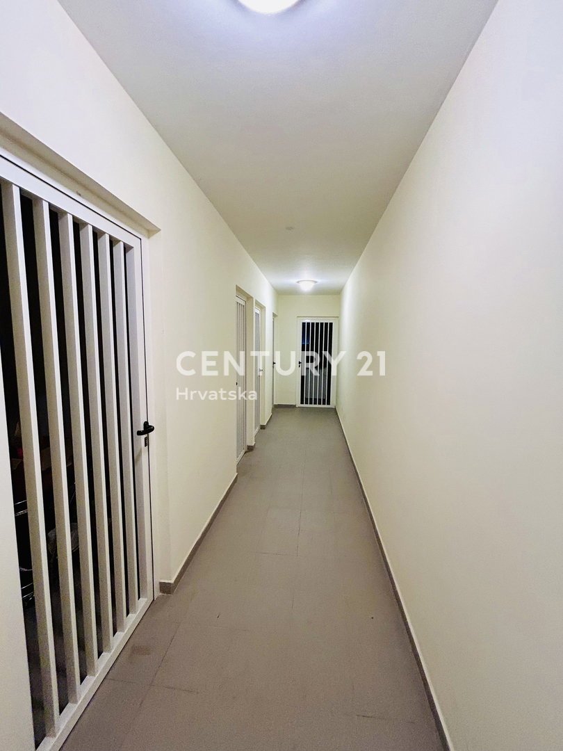 Umag, Crveni Vrh, Esclusiva Agenzia C21 Appartamento con vista mare