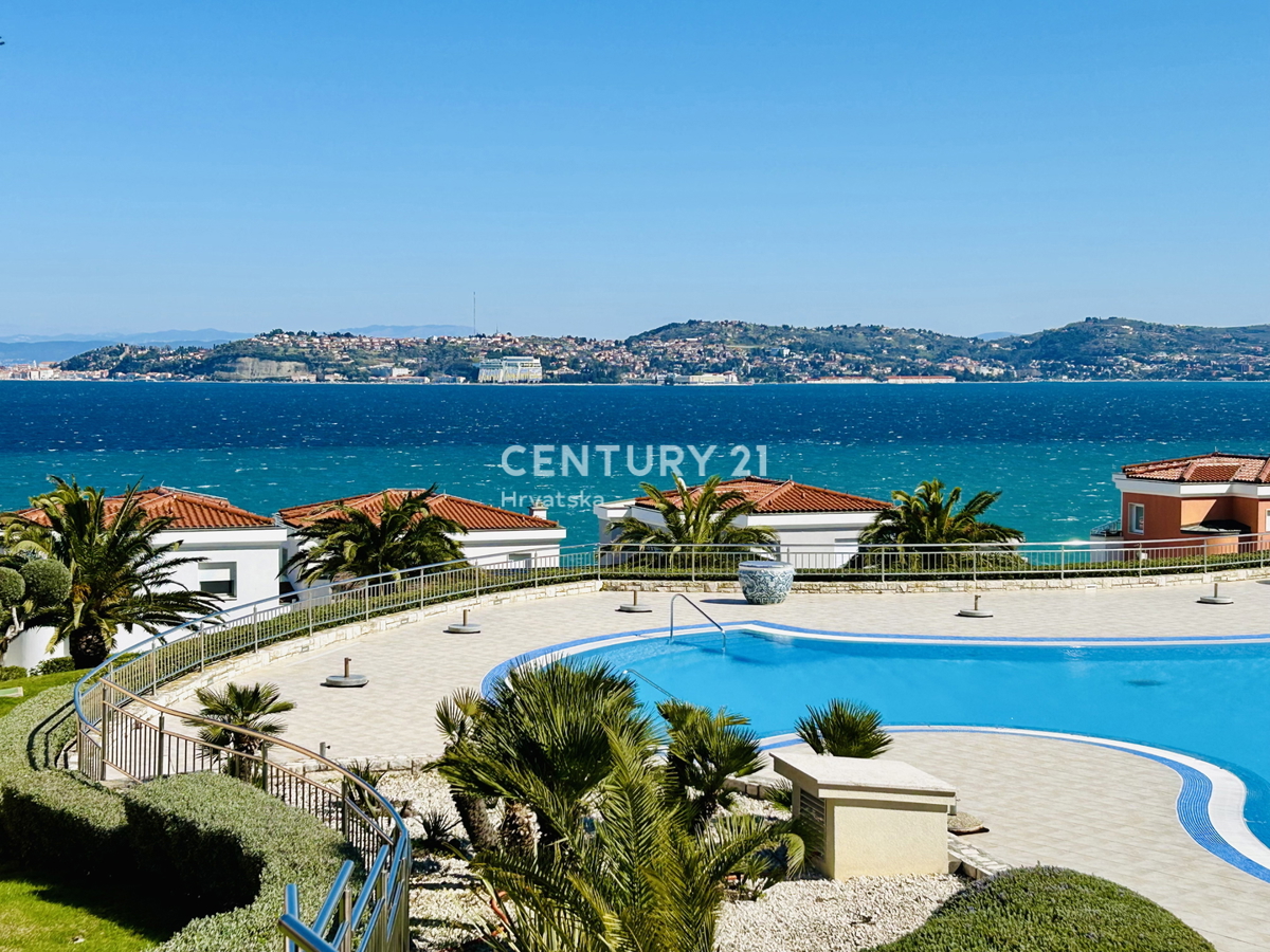 Umag, Crveni Vrh, Esclusiva Agenzia C21 Appartamento con vista mare