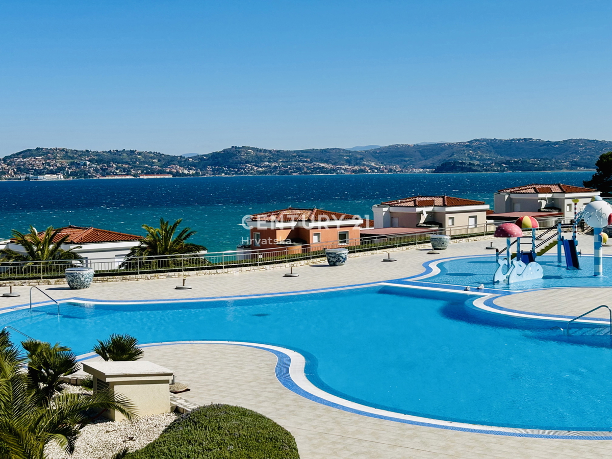 Umag, Crveni Vrh, Esclusiva Agenzia C21 Appartamento con vista mare