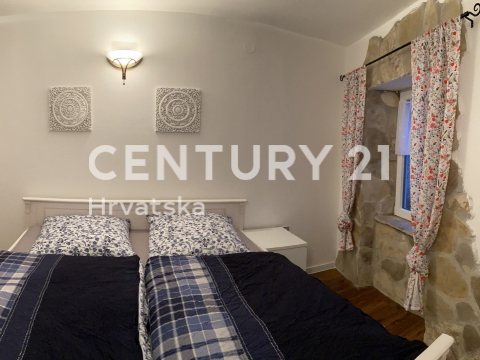 VODNJAN, CASA IN PIETRA DELL'ISTRIA NEL CENTRO