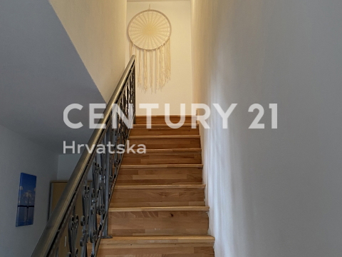 VODNJAN, CASA IN PIETRA DELL'ISTRIA NEL CENTRO