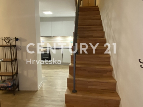 VODNJAN, CASA IN PIETRA DELL'ISTRIA NEL CENTRO