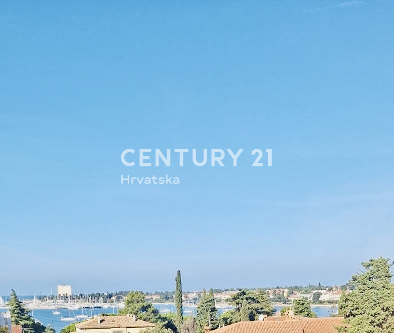 UMAG, CENTRO, MONOLOCALE RISTRUTTURATO E ARREDATO CON VISTA MARE