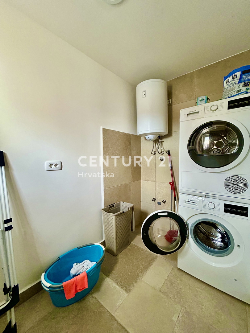 UMAG, DINTORNI, FANTASTICA CASA CON VISTA MARE, OCCASIONE!!