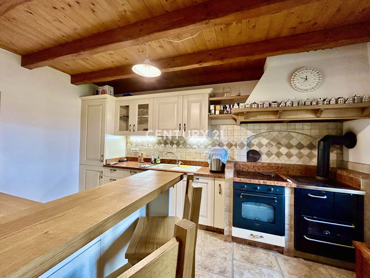 UMAG, DINTORNI, FANTASTICA CASA CON VISTA MARE, OCCASIONE!!