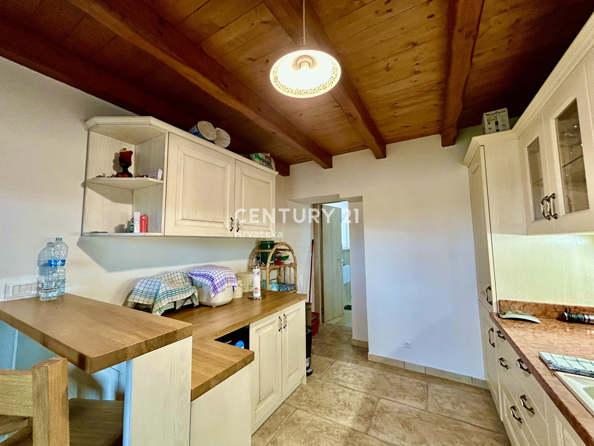 UMAG, DINTORNI, FANTASTICA CASA CON VISTA MARE, OCCASIONE!!