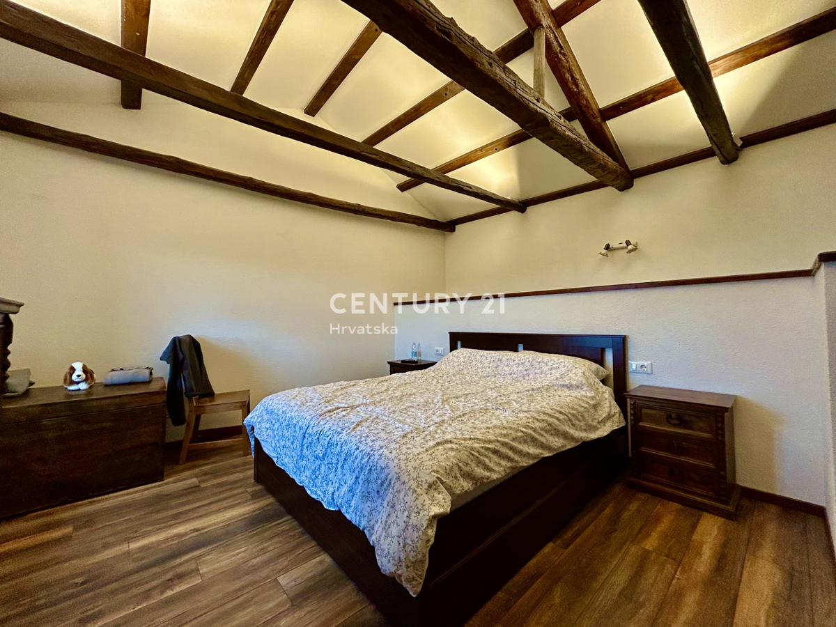 UMAG, DINTORNI, FANTASTICA CASA CON VISTA MARE, OCCASIONE!!