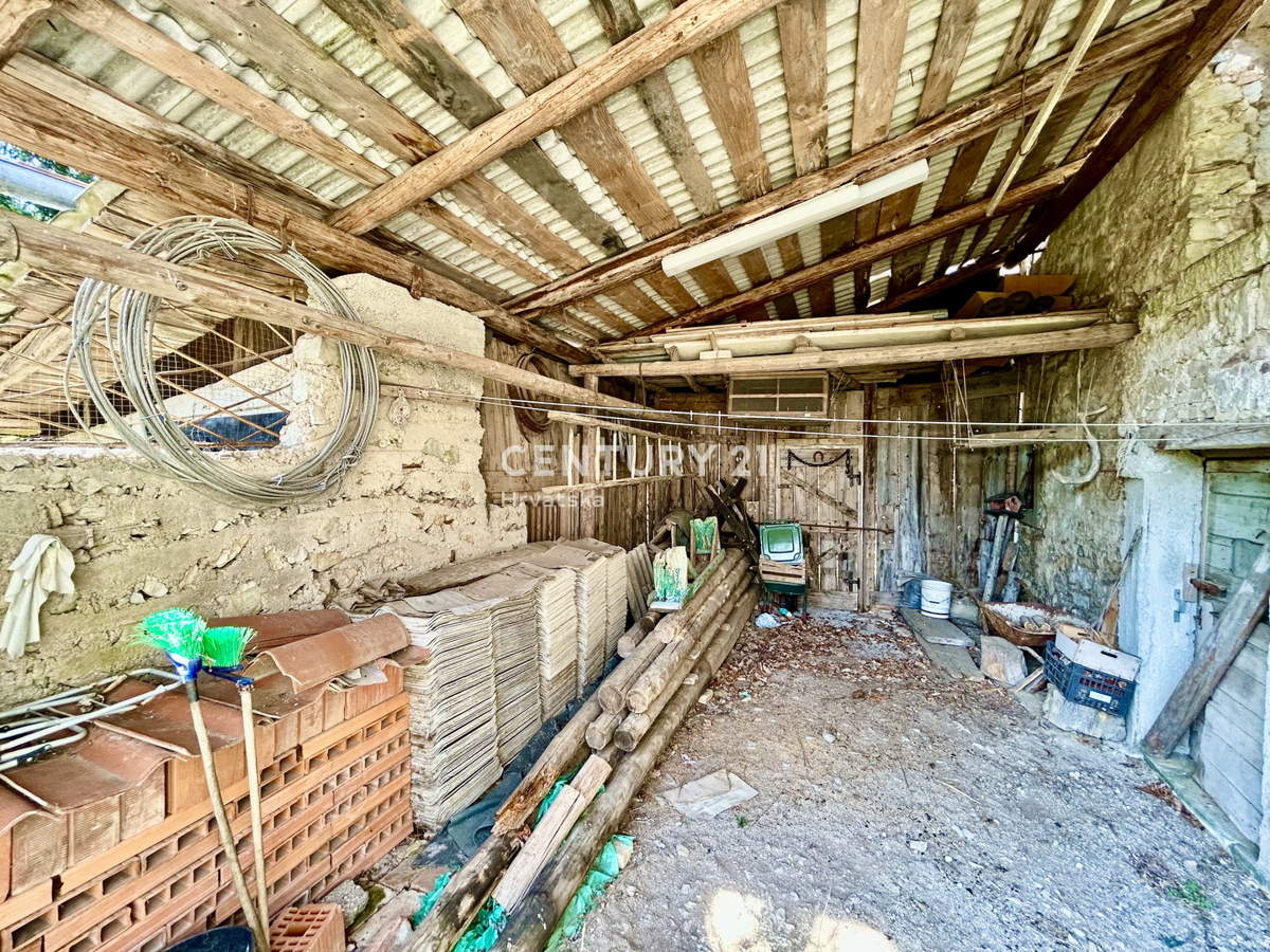 DANE, ĆIĆARIJA, CASA INDIPENDENTE IN PIETRA CON AMPIO CORTILE