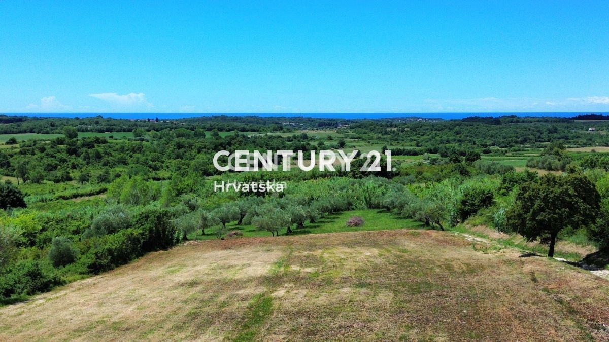 BUJE, TERRENO EDIFICABILE ATTRATTIVO CON VISTA PANORAMICA SUL MARE