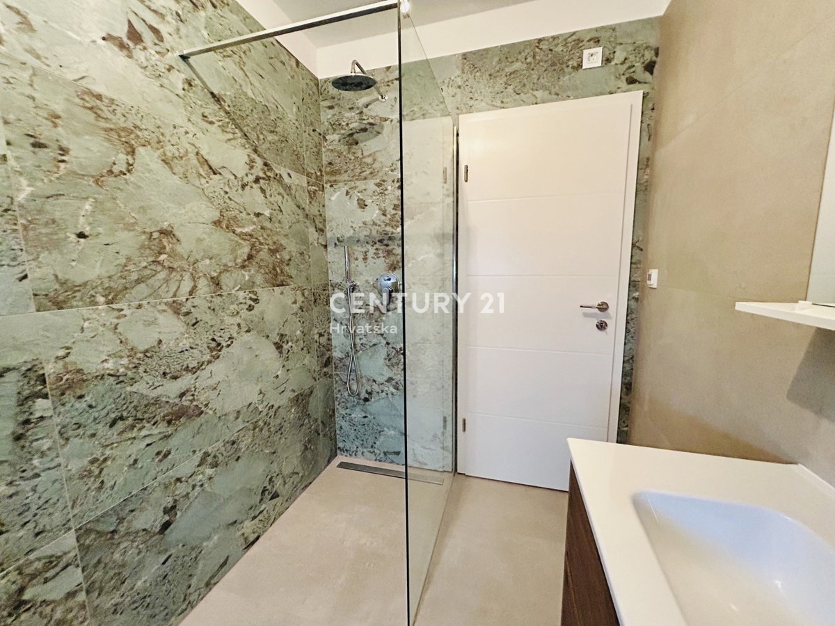 UMAG, DINTORNI, NUOVO APPARTAMENTO BILOCALI AL PRIMO PIANO