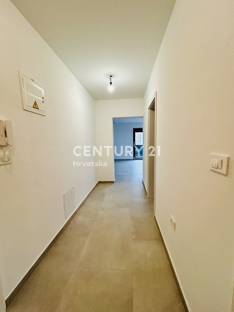 UMAG, DINTORNI, NUOVO APPARTAMENTO BILOCALI AL PRIMO PIANO