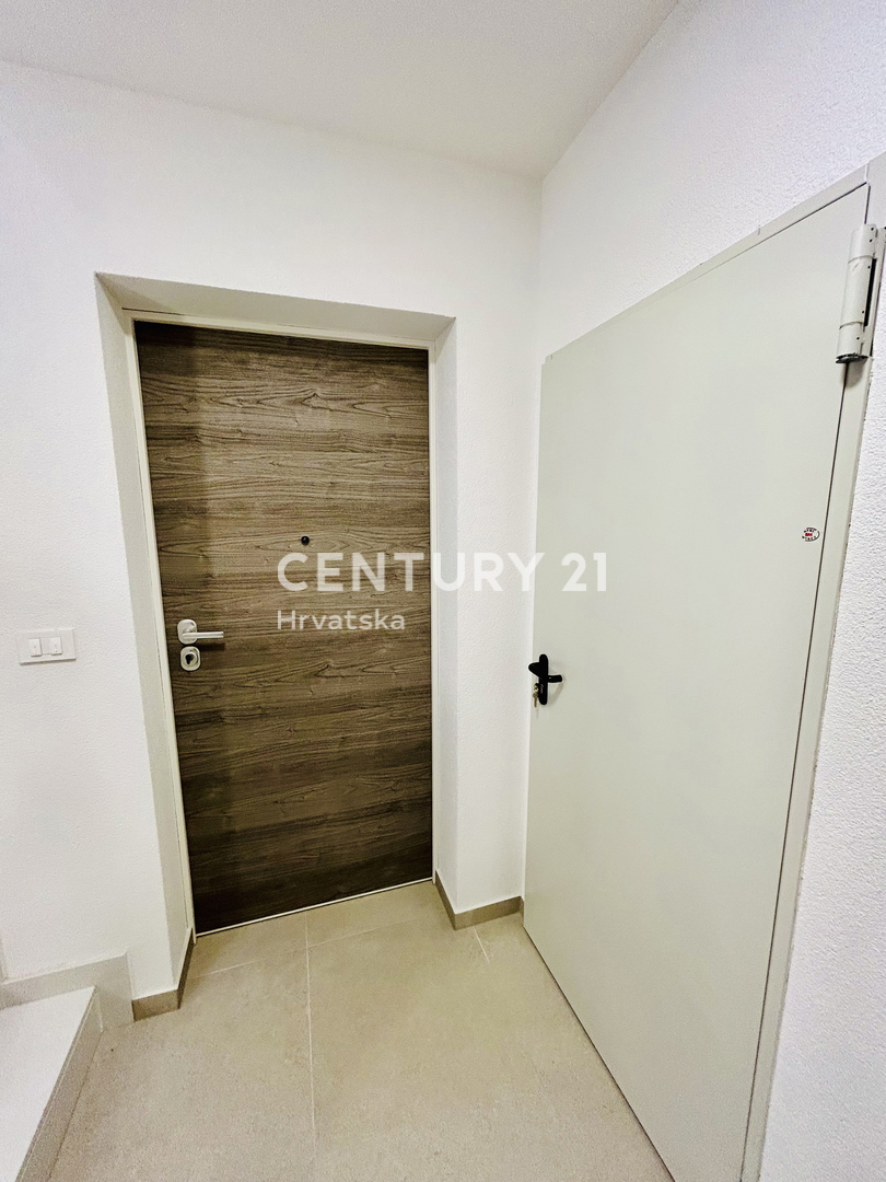 UMAG, DINTORNI, NUOVO APPARTAMENTO BILOCALI AL PRIMO PIANO