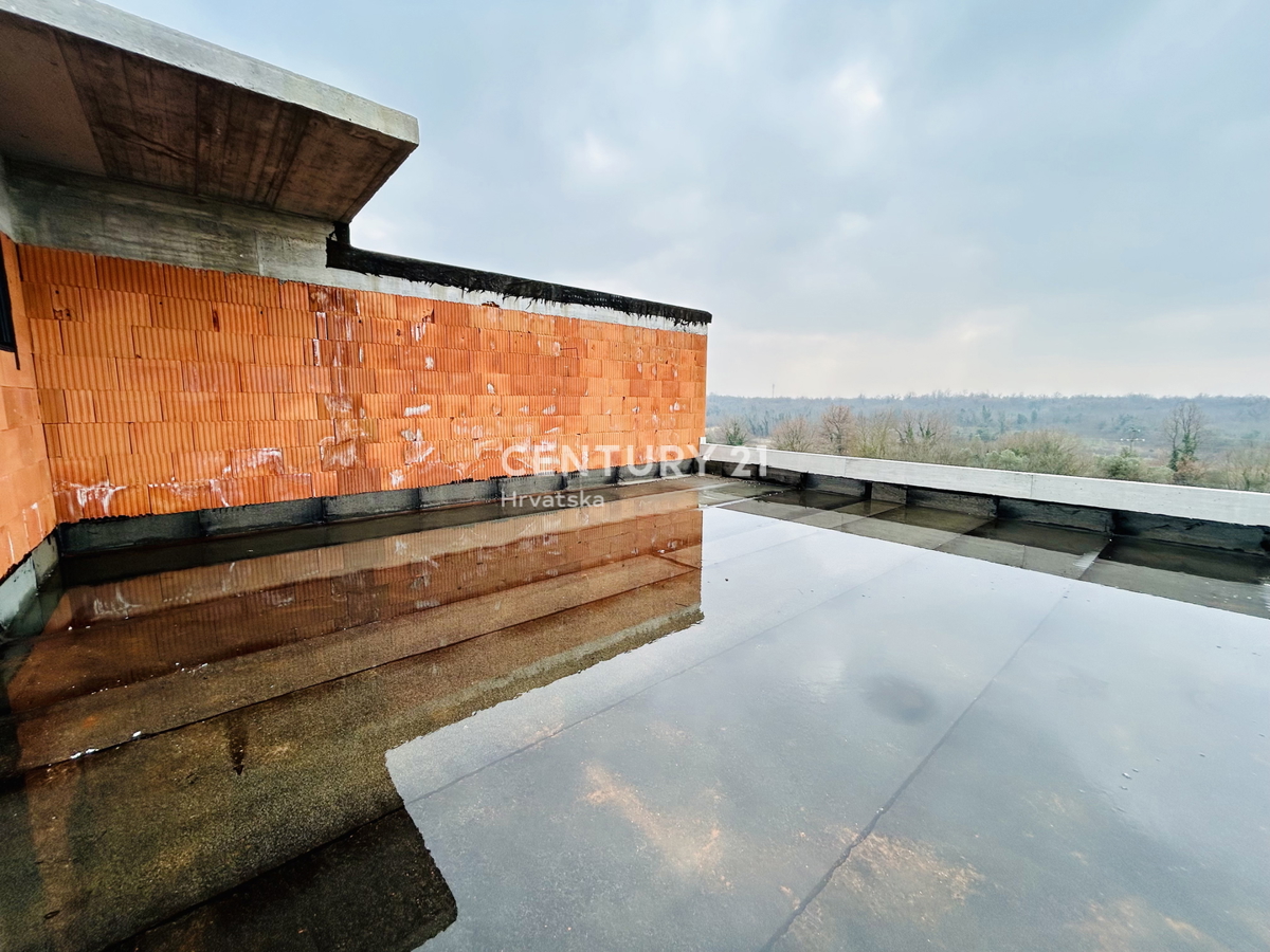 UMAG, DINTORNI, DUPLEX IN NUOVA COSTRUZIONE A SOLO 2 KM DAL MARE