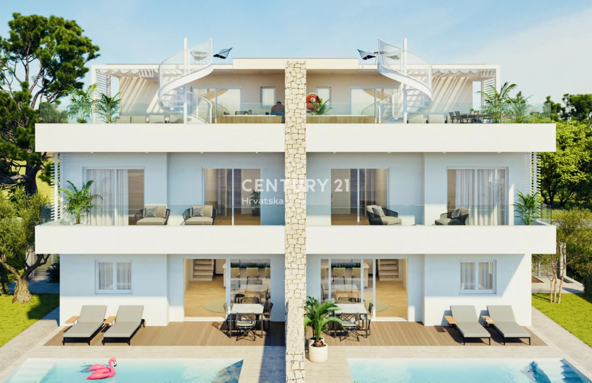 UMAG, DINTORNI, DUPLEX IN NUOVA COSTRUZIONE A SOLO 2 KM DAL MARE