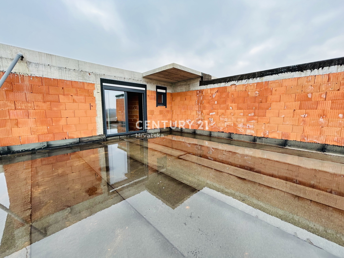 UMAG, DINTORNI, DUPLEX IN NUOVA COSTRUZIONE A SOLO 2 KM DAL MARE