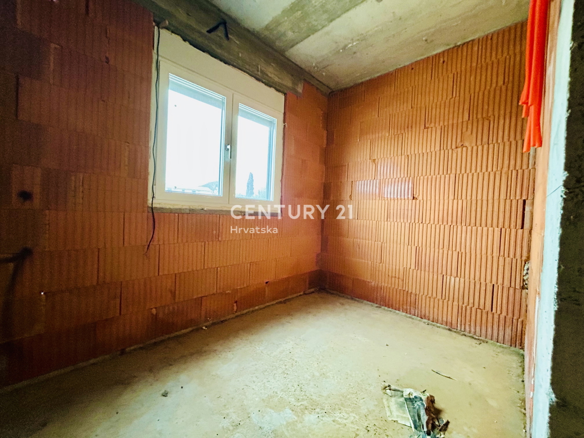 UMAG, DINTORNI, DUPLEX IN NUOVA COSTRUZIONE A SOLO 2 KM DAL MARE