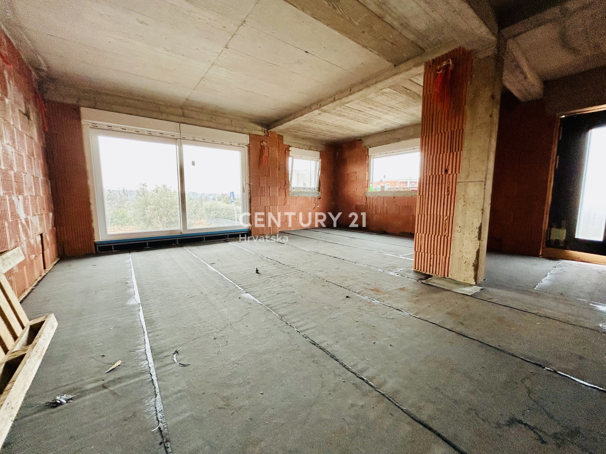 UMAG, DINTORNI, DUPLEX IN NUOVA COSTRUZIONE A SOLO 2 KM DAL MARE