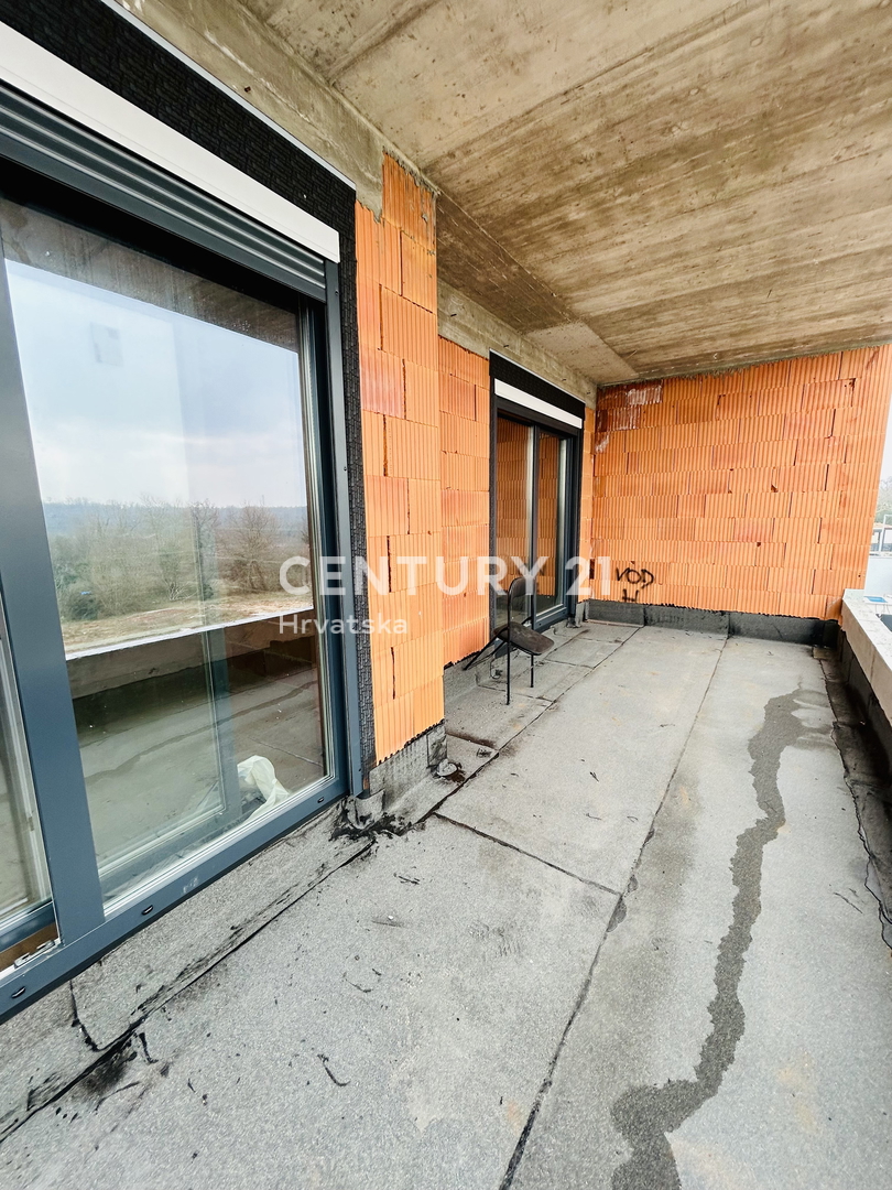 UMAG, DINTORNI, DUPLEX IN NUOVA COSTRUZIONE A SOLO 2 KM DAL MARE