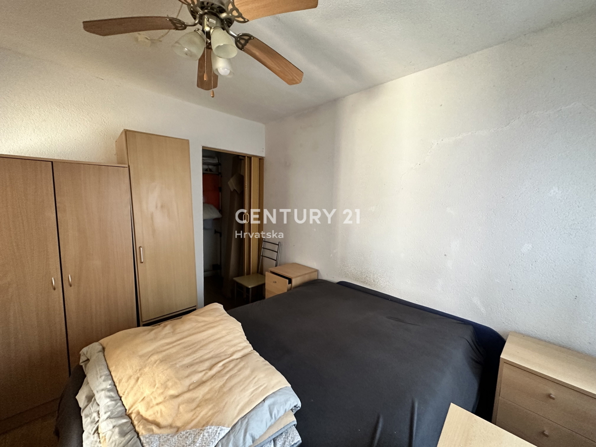 LABIN, CASA CON 5 APPARTAMENTI E AMPIO GIARDINO