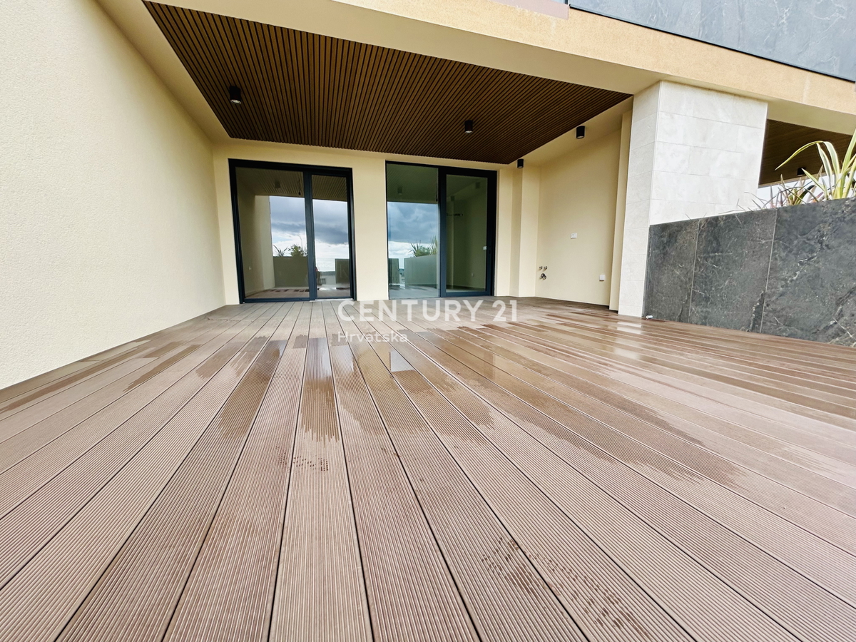 NOVIGRAD, NUOVO APPARTAMENTO CON VISTA PANORAMICA SUL MARE