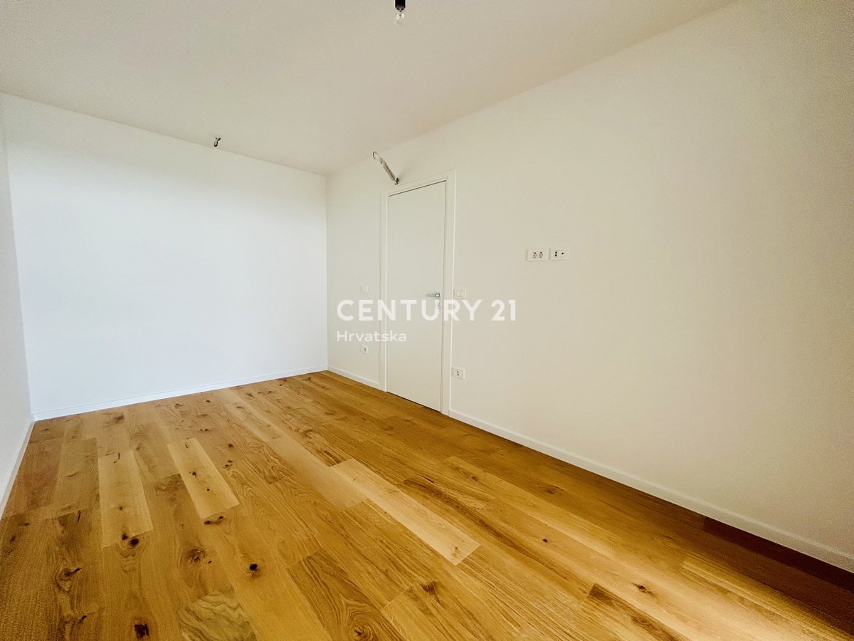 NOVIGRAD, NUOVO APPARTAMENTO CON VISTA PANORAMICA SUL MARE