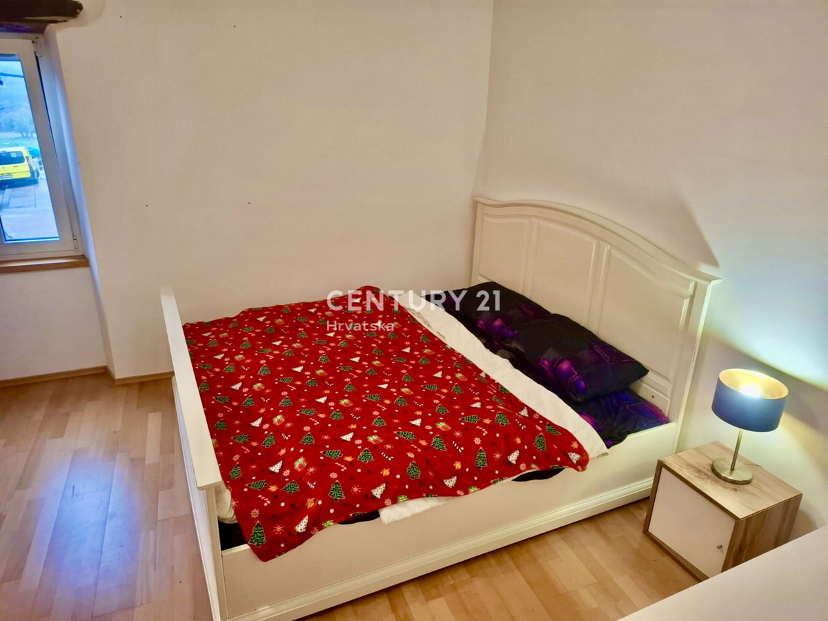 BRTONIGLA, ZONA RESIDENZIALE, APPARTAMENTO DUE LOCALI A SOLI 5 KM DAL MARE