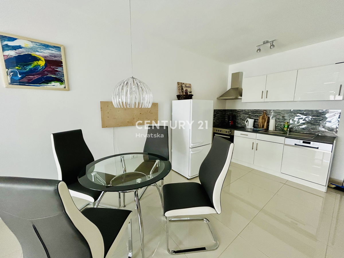 MEDULIN, VOLME, ESCLUSIVA DELL'AGENZIA, APPARTAMENTO A SOLI 200 METRI DAL MARE E DALLA SPIAGGIA