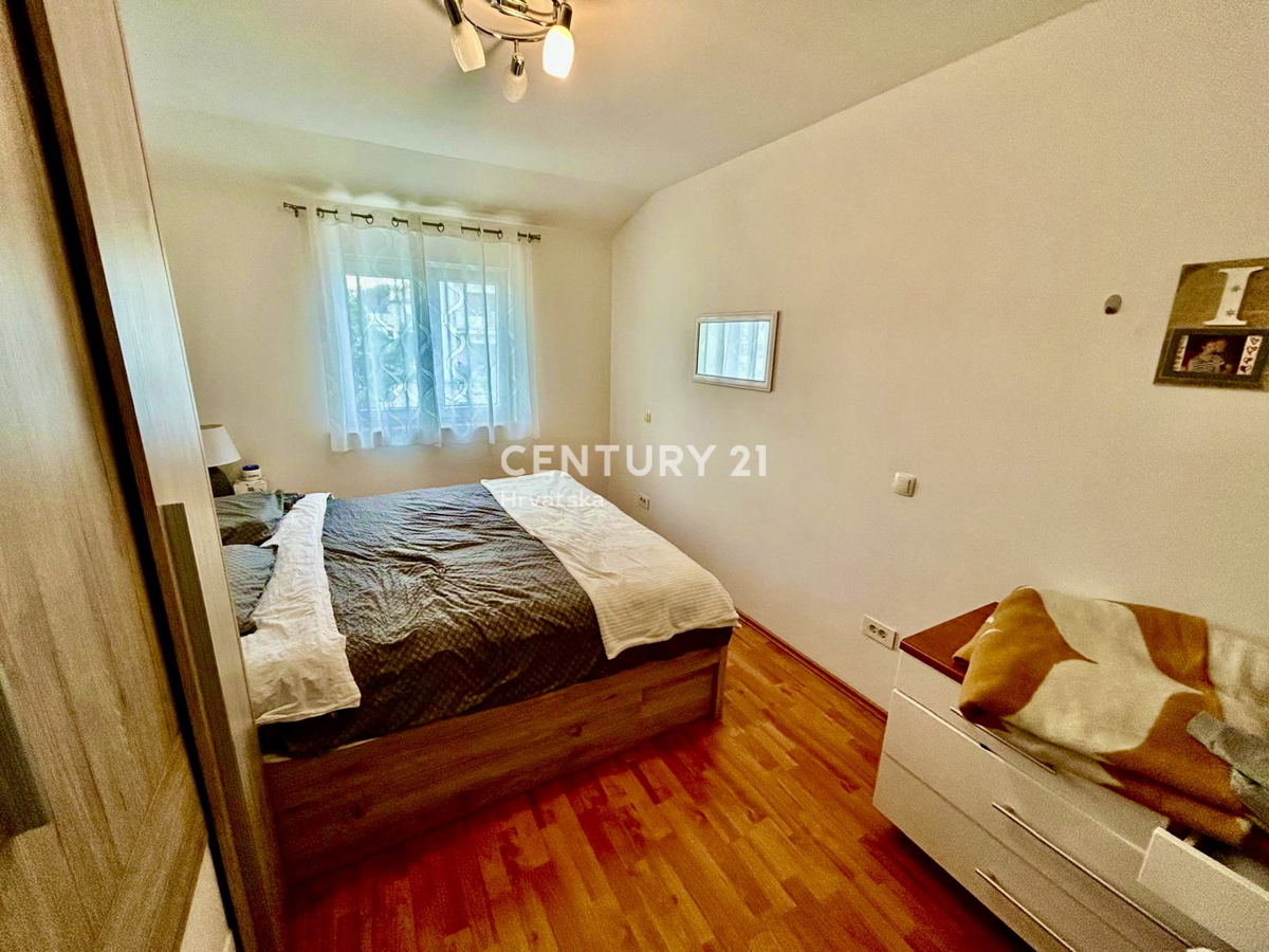 Novigrad, a soli 2 km dal centro di Novigrad, ottimo appartamento bilocale