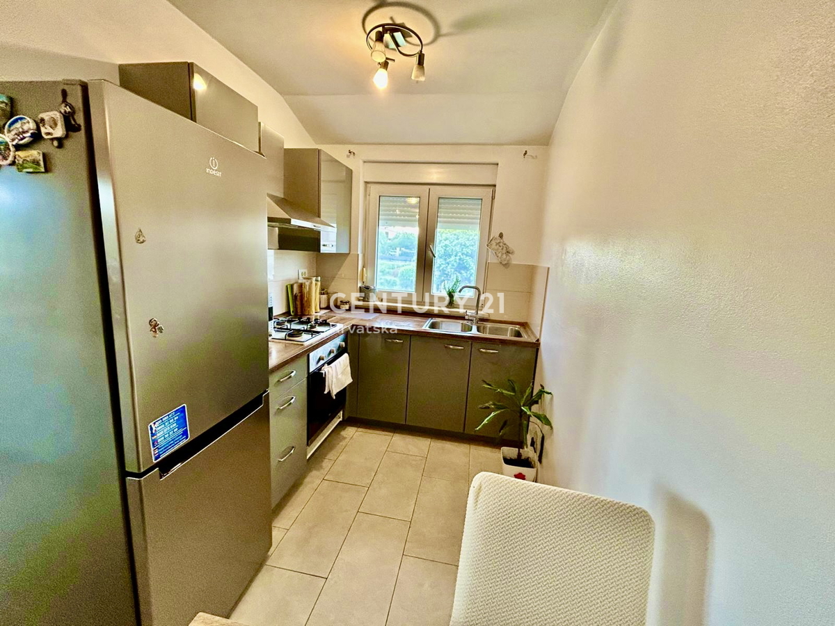 Novigrad, a soli 2 km dal centro di Novigrad, ottimo appartamento bilocale